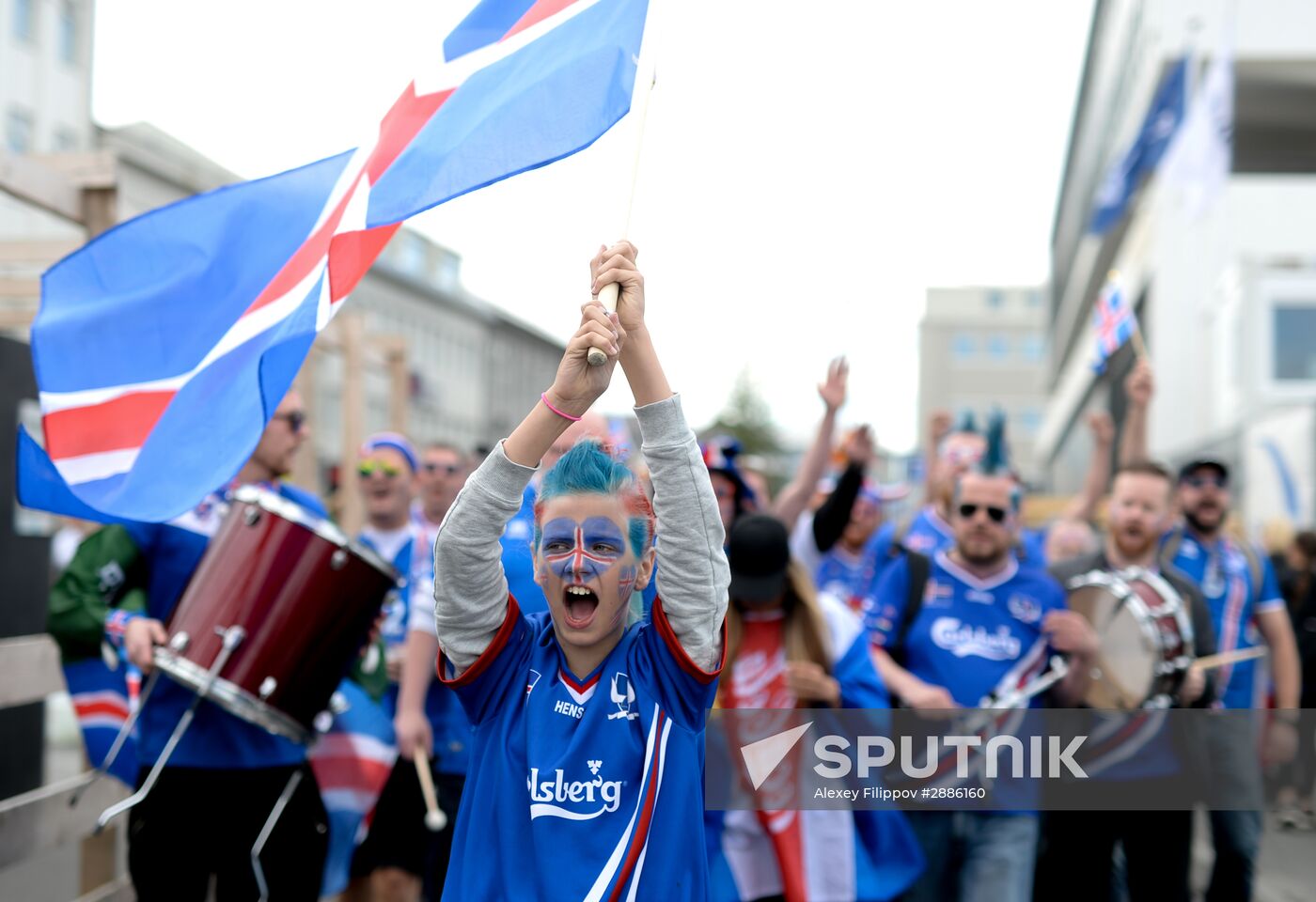 Watching Euro 2016 match France vs. Iceland in Reykjavik