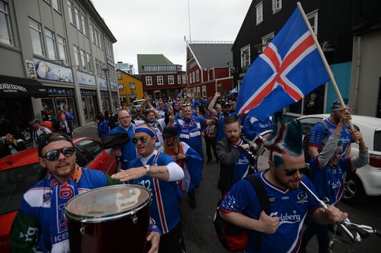 Watching Euro 2016 match France vs. Iceland in Reykjavik