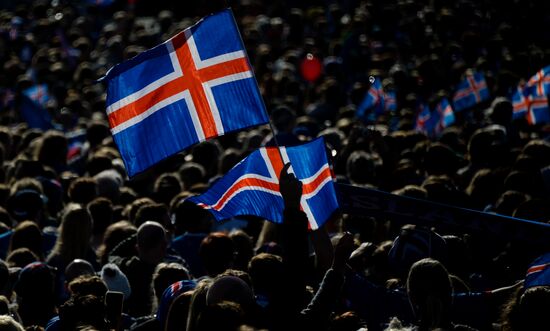 Watching Euro 2016 match France vs. Iceland in Reykjavik