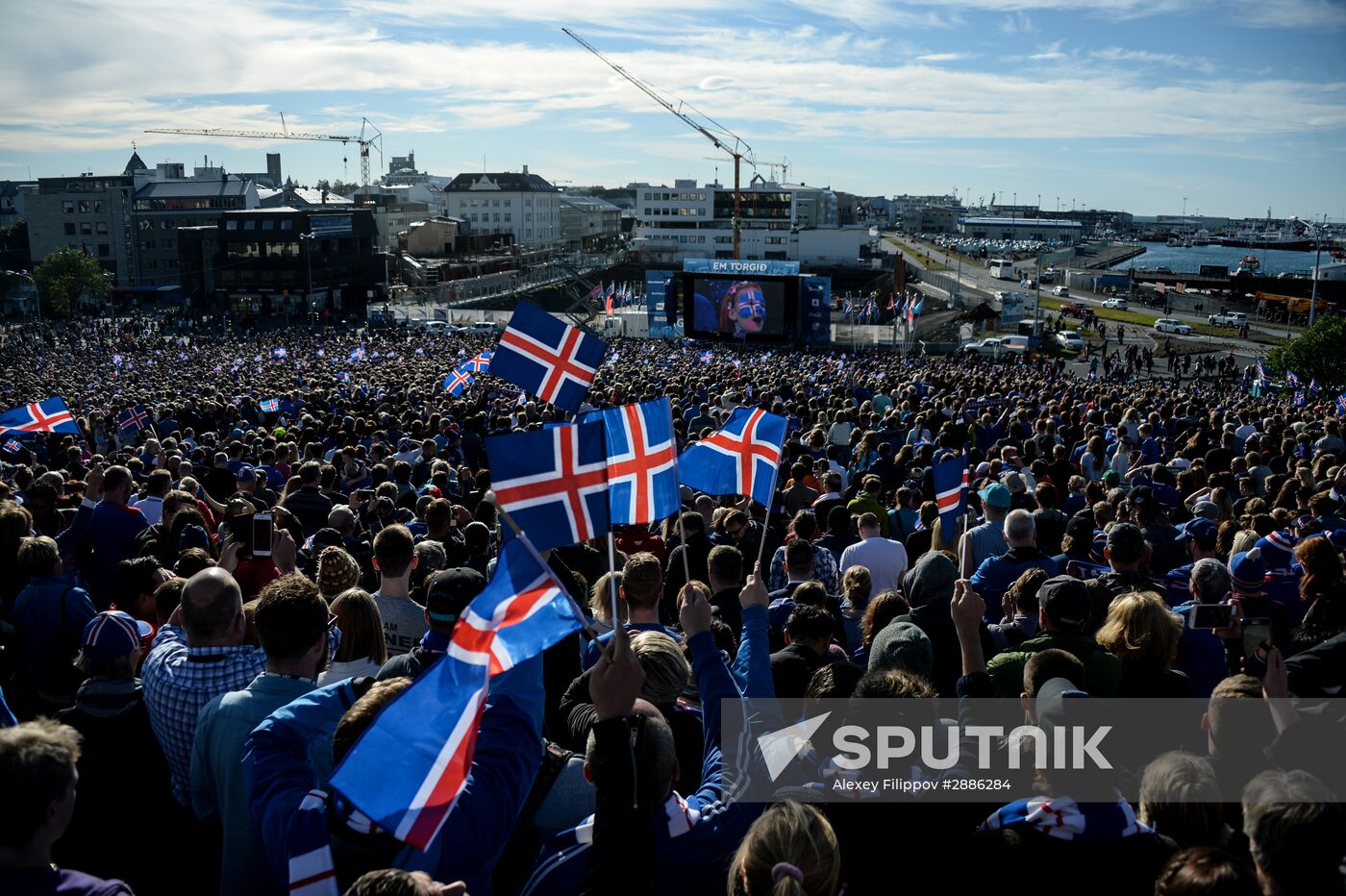 Watching Euro 2016 match France vs. Iceland in Reykjavik