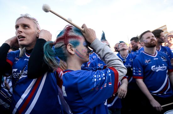 Watching Euro 2016 match France vs. Iceland in Reykjavik