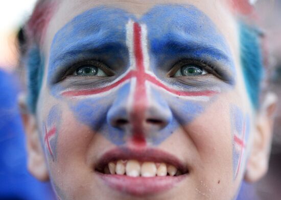 Watching Euro 2016 match France vs. Iceland in Reykjavik