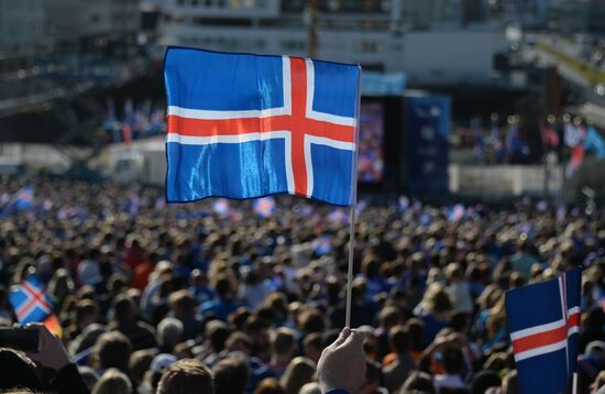 Watching Euro 2016 match France vs. Iceland in Reykjavik