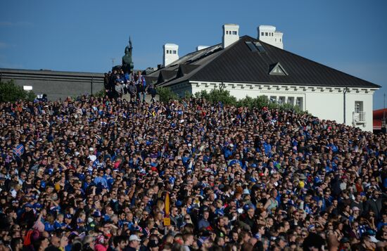 Watching Euro 2016 match France vs. Iceland in Reykjavik