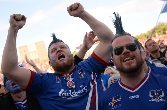 Watching Euro 2016 match France vs. Iceland in Reykjavik