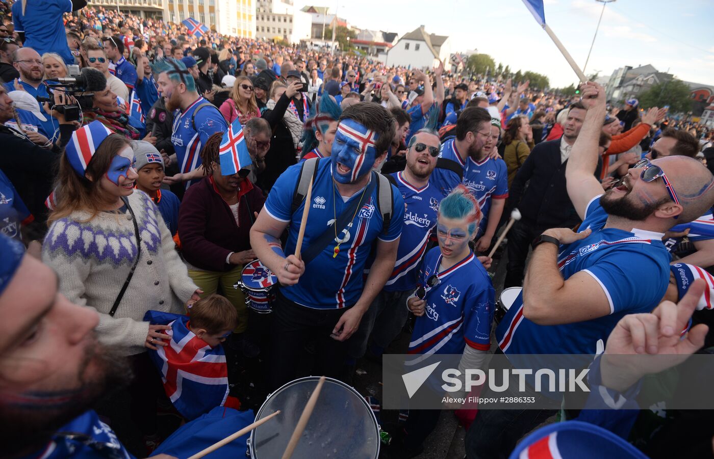 Watching Euro 2016 match France vs. Iceland in Reykjavik