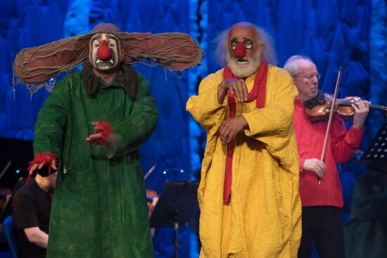 Slava Polunin's and Gidon Kremer's show "Snow Symphony" performed in Sochi