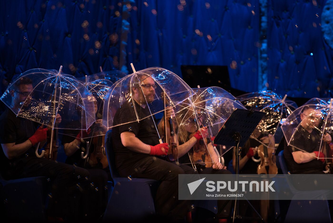 Slava Polunin's and Gidon Kremer's show "Snow Symphony" performed in Sochi