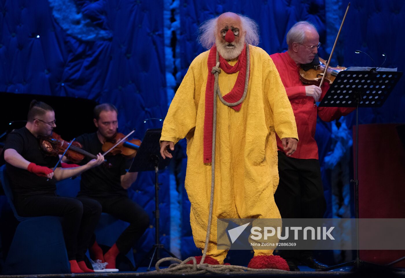 Slava Polunin's and Gidon Kremer's show "Snow Symphony" performed in Sochi