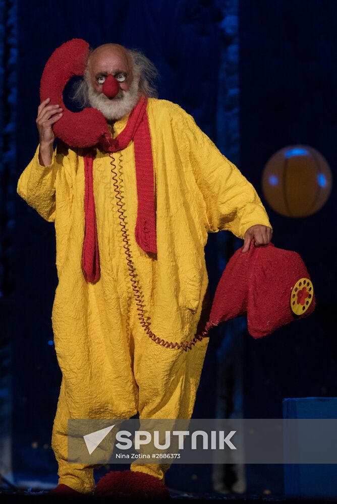 Slava Polunin's and Gidon Kremer's show "Snow Symphony" performed in Sochi