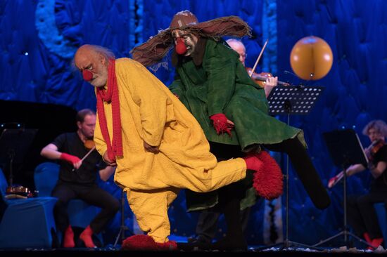 Slava Polunin's and Gidon Kremer's show "Snow Symphony" performed in Sochi