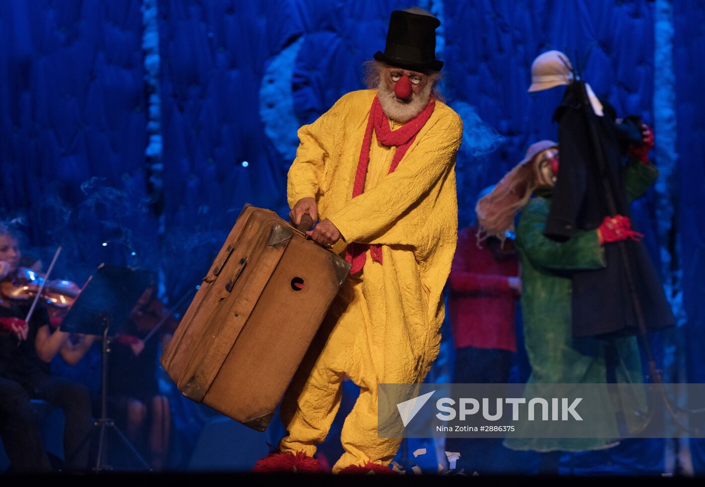 Slava Polunin's and Gidon Kremer's show "Snow Symphony" performed in Sochi