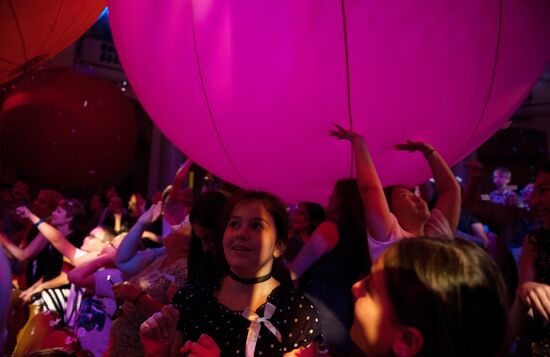 Slava Polunin's and Gidon Kremer's show "Snow Symphony" performed in Sochi