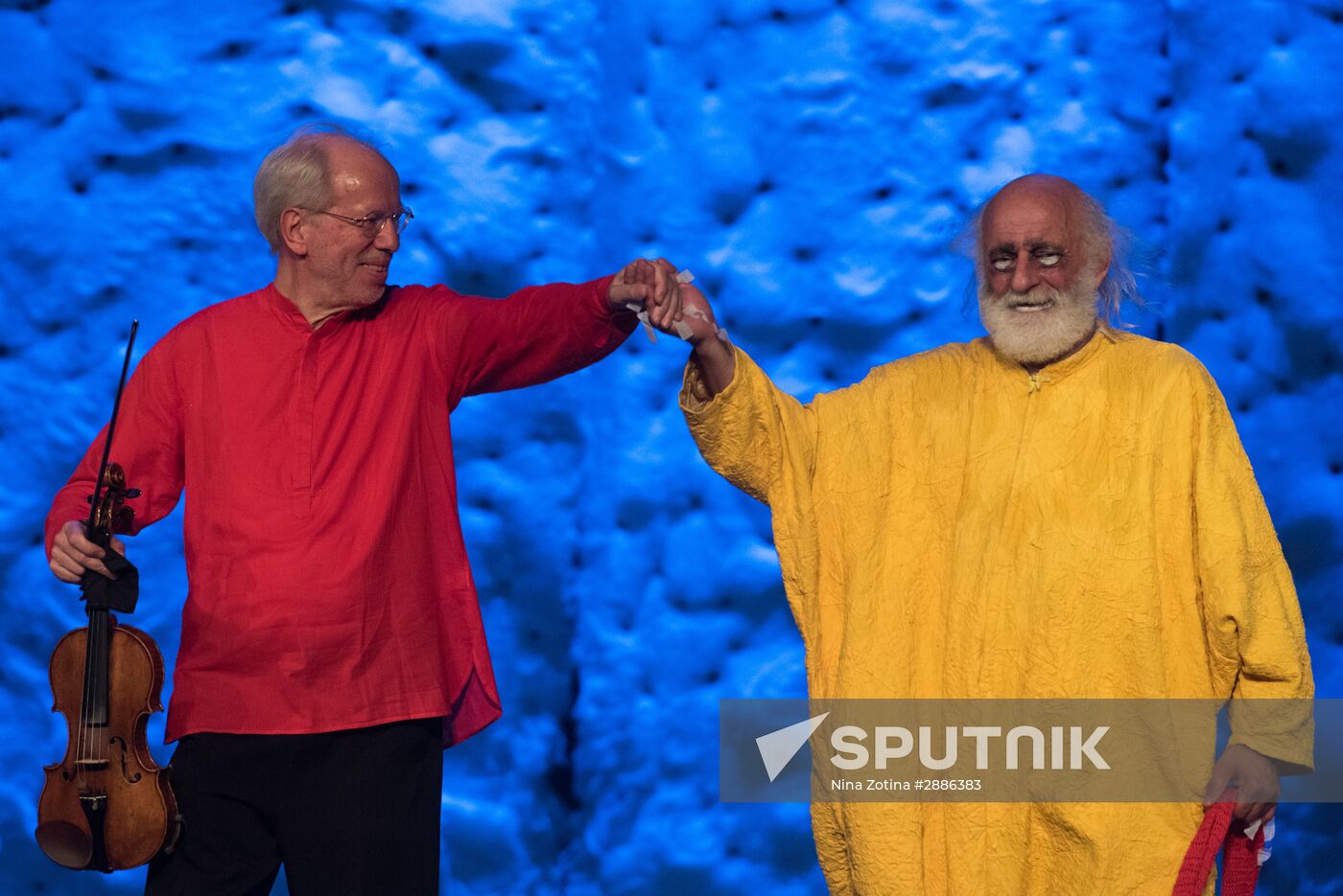 Slava Polunin's and Gidon Kremer's show "Snow Symphony" performed in Sochi