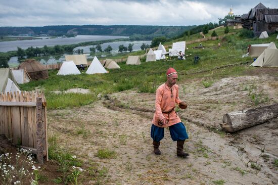 Abalakskoye Field reenactment festival in Omsk region