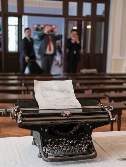 Chinese Cultural Center's museum department opens in Moscow