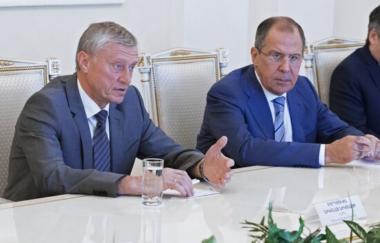 Russian Foreign Minister Sergei Lavrov visits Armenia