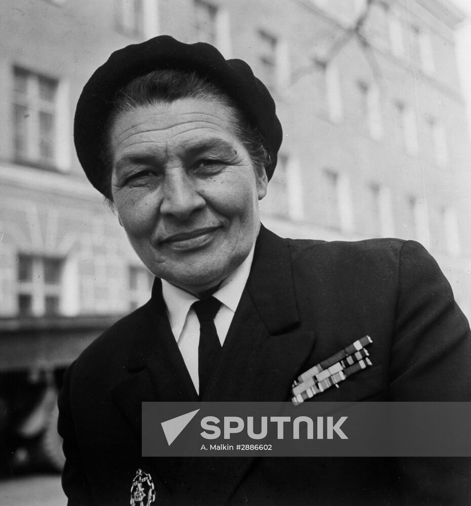Sea captain Anna Schetinina