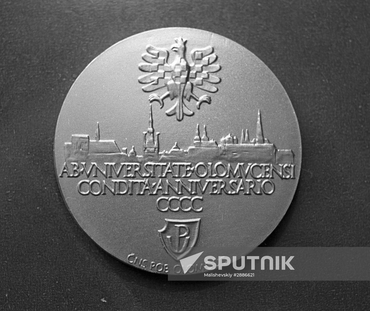 Gold Medal of International Union of Speleology