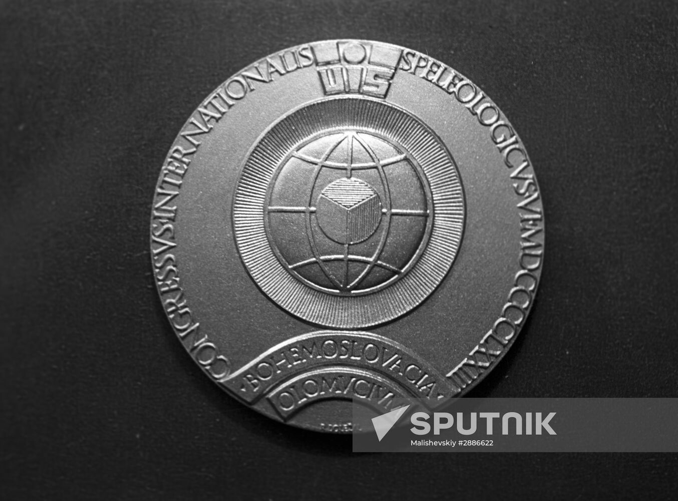 Gold Medal of International Union of Speleology