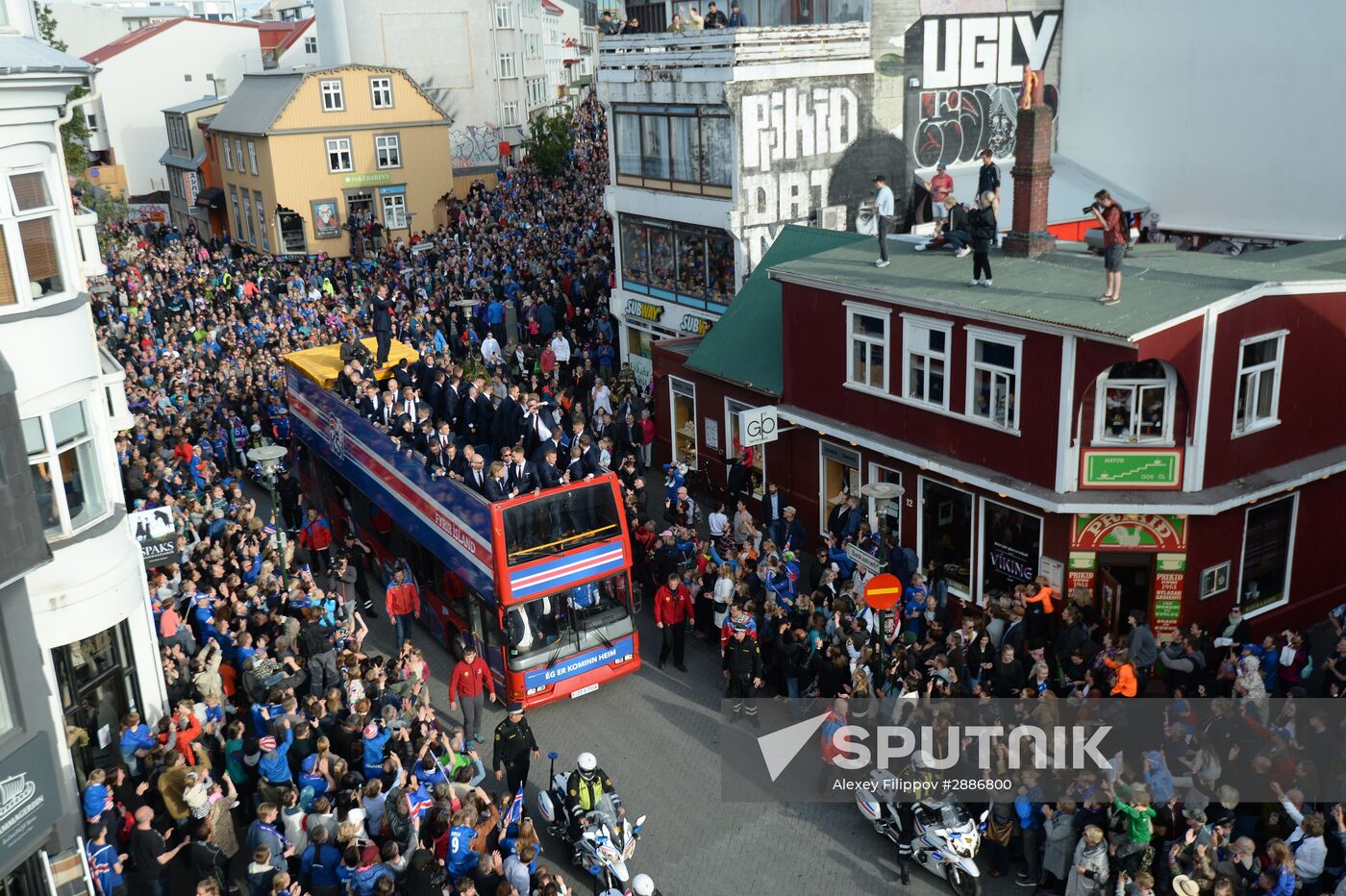 Icelandic national football team greeted by fans after returning from Euro 2016