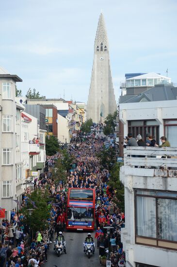 Icelandic national football team greeted by fans after returning from Euro 2016