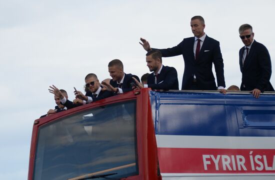 Icelandic national football team greeted by fans after returning from Euro 2016