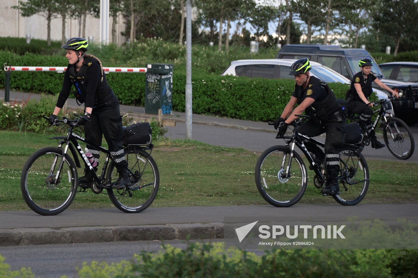 Icelandic national football team greeted by fans after returning from Euro 2016