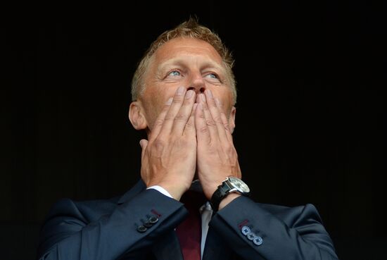 Icelandic national football team greeted by fans after returning from Euro 2016