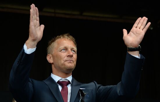 Icelandic national football team greeted by fans after returning from Euro 2016