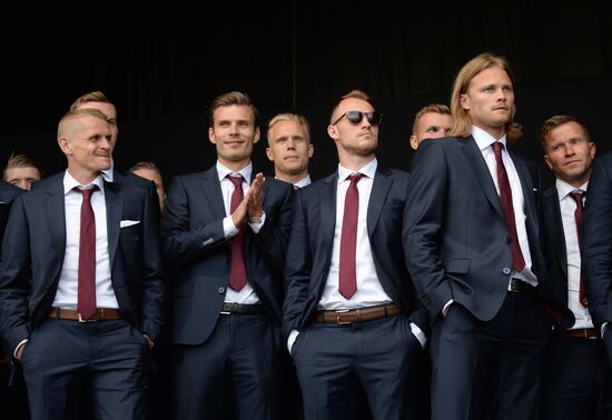 Icelandic national football team greeted by fans after returning from Euro 2016