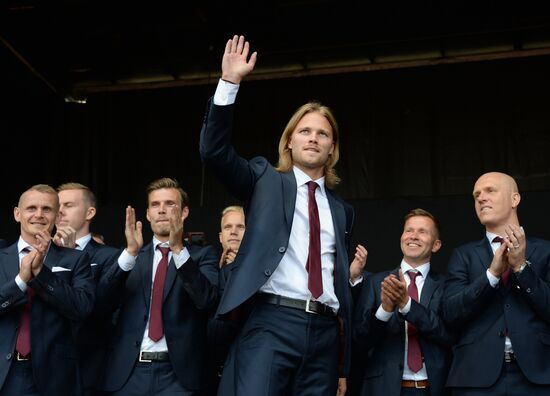 Icelandic national football team greeted by fans after returning from Euro 2016