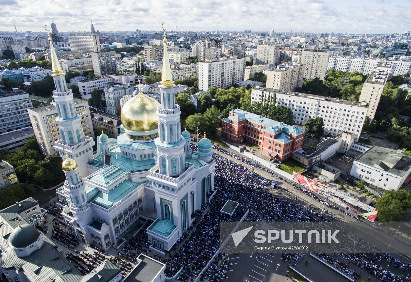 Moscow hosts Eid al-Fitr celebrations