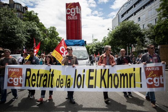 Protests against new labor law in Paris