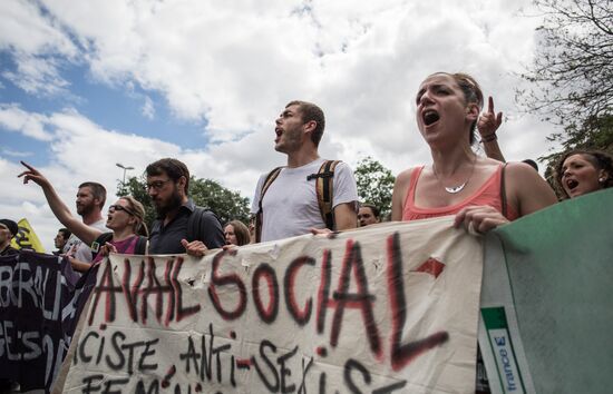 Protests against new labor law in Paris