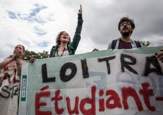 Protests against new labor law in Paris