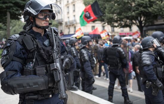 Protests against new labor law in Paris