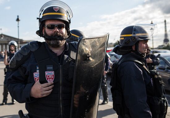 Protests against new labor law in Paris