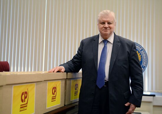 Sergei Mironov submits documents on State Duma candidates to Central Election Commission
