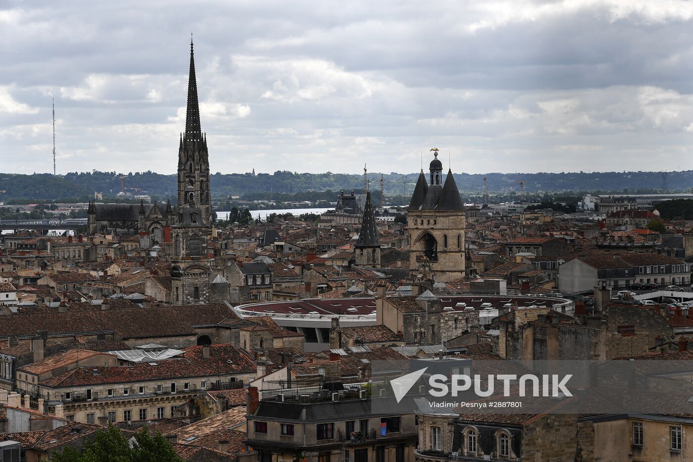 Cities of the world. Bordeaux