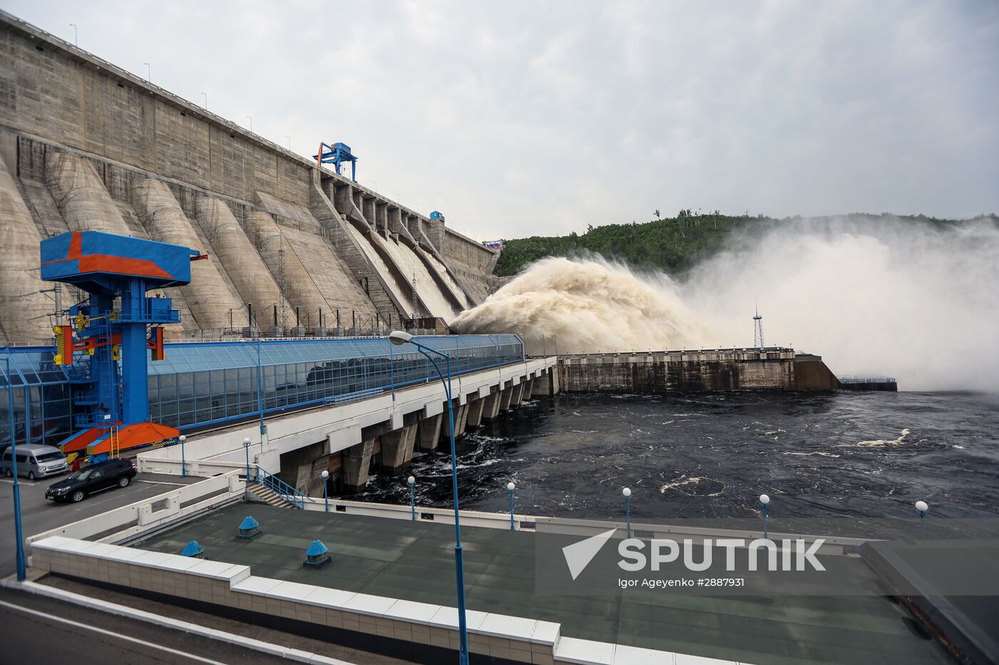 Water discharge from Bureya hydro power plant