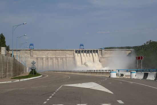 Water discharge from Bureya hydro power plant