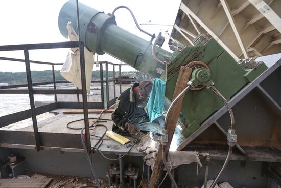 Construction of Lower Bureya hydro power plant