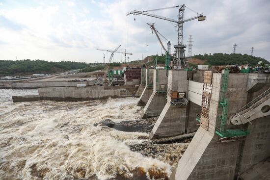 Construction of Lower Bureya hydro power plant