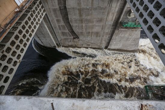 Construction of Lower Bureya hydro power plant