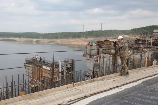 Construction of Lower Bureya hydro power plant