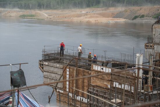 Construction of Lower Bureya hydro power plant