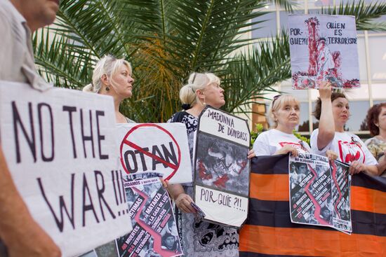 Anti-war war protest outside Ukraine Consulate in Barcelona