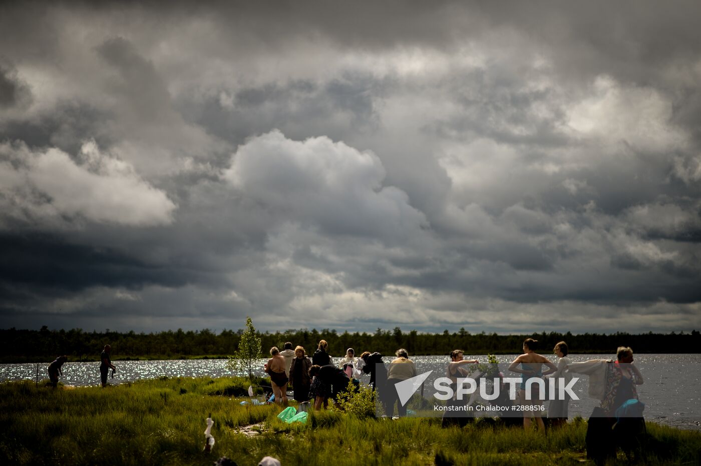 Religious procession to Svyatoye Lake in Menyusha village, Novgorod Region