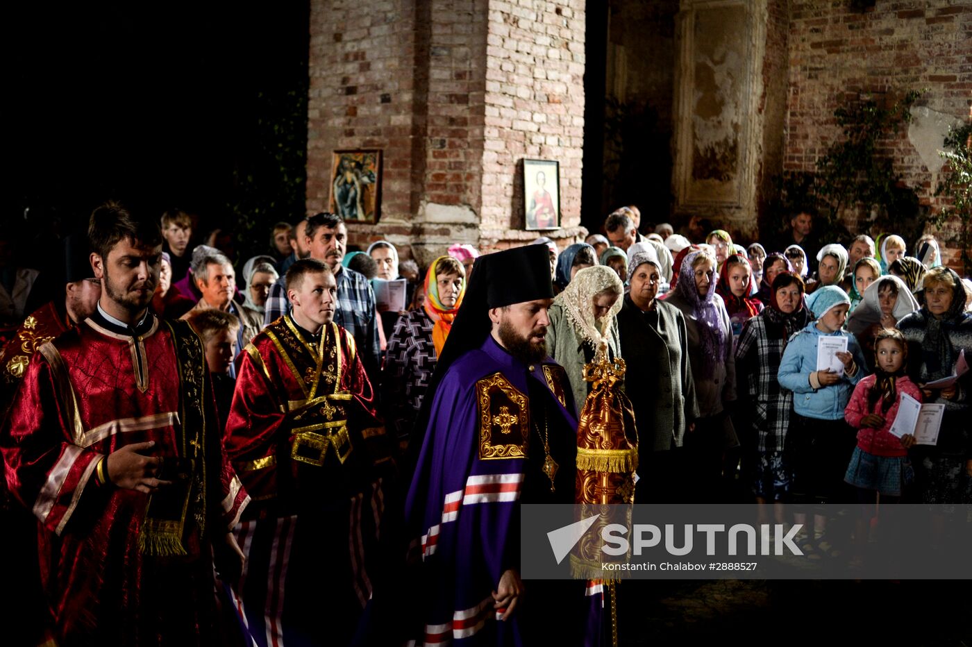 Religious procession to Svyatoye Lake in Menyusha village, Novgorod Region